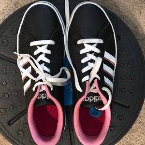ADIDAS BLACK AND PINK SNEAKERS SZ 10
